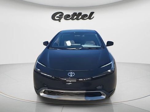 New 2026 Toyota Prius Plug-In Hybrid FWD image 3
