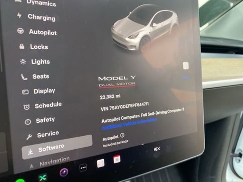 Used 2023 Tesla Model Y Long Range image 19