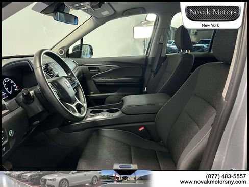 Used 2025 Honda Ridgeline Sport image 17