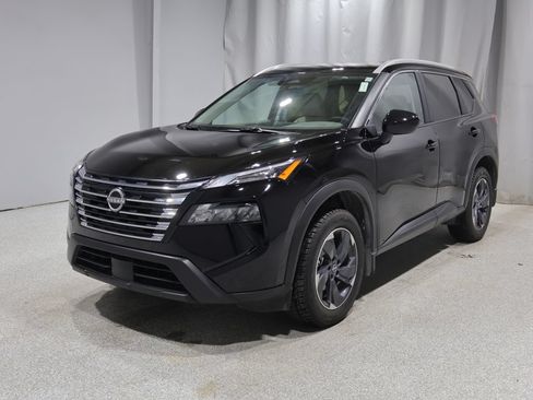 Used 2025 Nissan Rogue SV w/ SV Premium Package AWD/4WD image 8