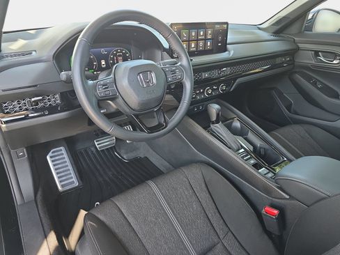 Used 2023 Honda Accord Sport image 18