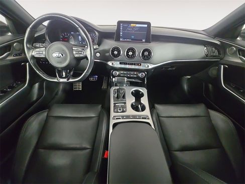 Used 2020 Kia Stinger GT1 image 10