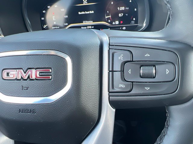Used 2023 GMC Yukon XL SLT w/ SLT Premium Package AWD/4WD image 33