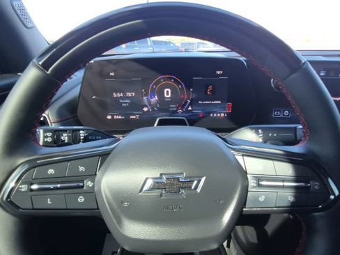 Used 2024 Chevrolet Traverse RS AWD/4WD image 36