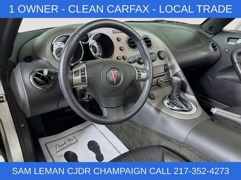 Used 2009 Pontiac Solstice Convertible w/ Premium Package RWD image 9