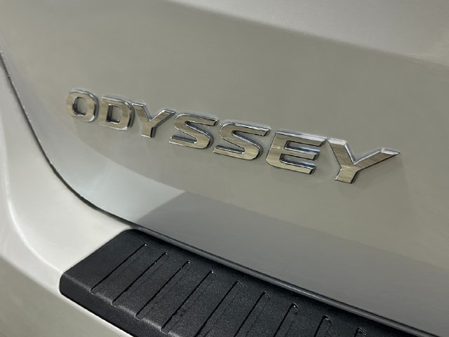 New 2026 Honda Odyssey Touring image 9
