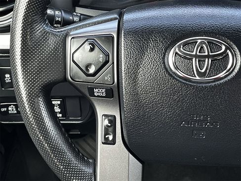 Used 2023 Toyota Tacoma TRD Off-Road image 12