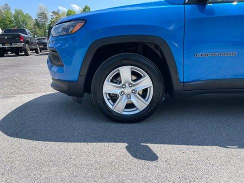 Used 2022 Jeep Compass Latitude w/ Convenience Group AWD/4WD image 4