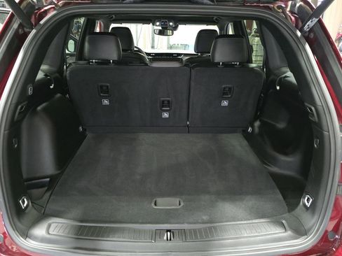 Used 2024 Jeep Grand Cherokee Altitude image 21