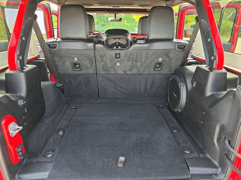 Used 2020 Jeep Wrangler Unlimited Rubicon AWD/4WD image 12