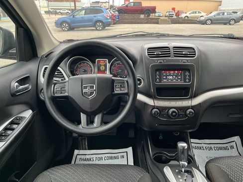Used 2019 Dodge Journey SE w/ Blacktop Package image 25