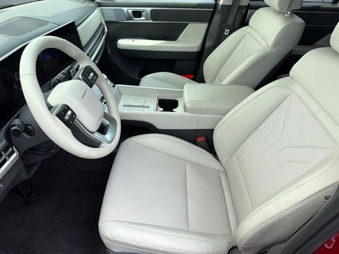 Used 2026 Hyundai Santa Fe SEL FWD image 5