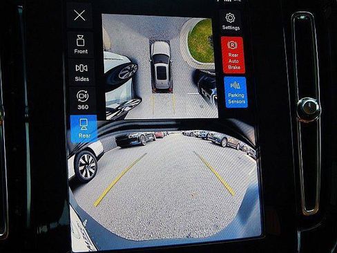 New 2026 Volvo XC40 B5 Plus w/ Protection Package Premier AWD/4WD image 20