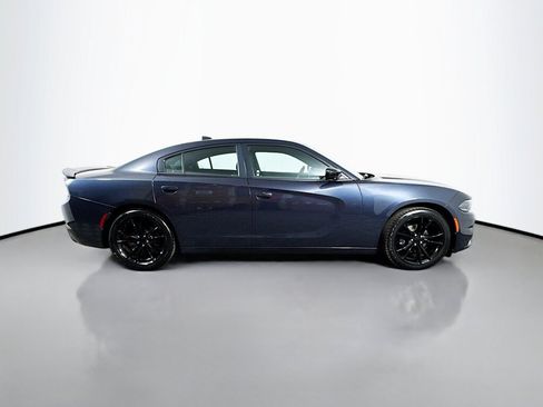 Used 2016 Dodge Charger SXT w/ Blacktop Package RWD image 6
