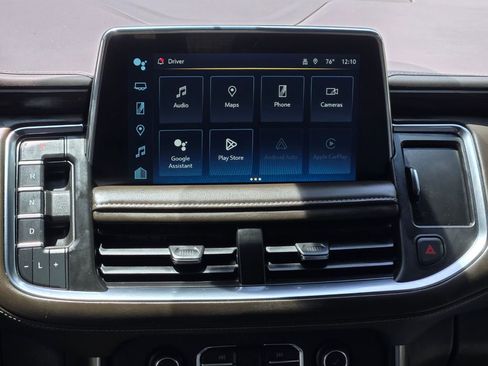 Used 2022 Chevrolet Tahoe LT w/ LT Signature Plus Package RWD image 18
