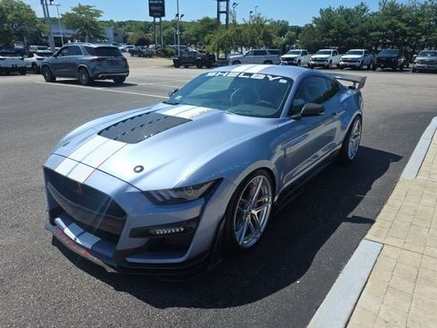 Used 2022 Ford Mustang Shelby GT500 w/ Technology Package RWD image 6