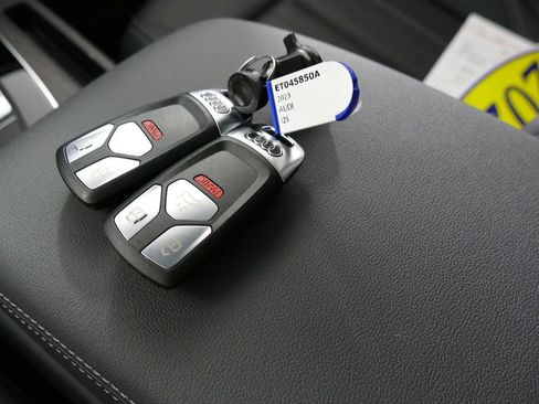 Used 2023 Audi Q5 2.0T Premium Plus w/ Premium Plus Package AWD/4WD image 24