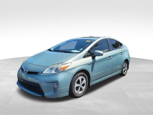 Used 2015 Toyota Prius Three FWD image 6