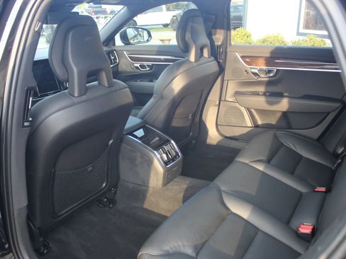 Used 2018 Volvo S90 T6 Momentum w/ Convenience Package AWD/4WD image 19