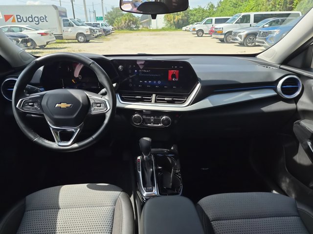 Used 2025 Chevrolet Trax LT w/ LT Convenience Package FWD image 25