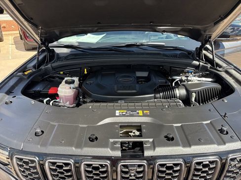 Certified 2023 Jeep Grand Cherokee L Summit AWD/4WD image 37