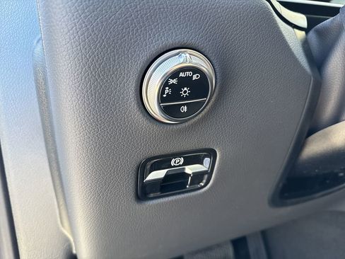 Certified 2025 Mercedes-Benz GLC 300 4MATIC image 17