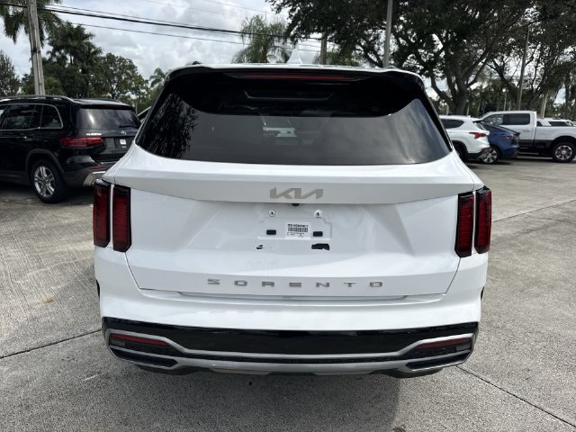 Used 2022 Kia Sorento EX w/ Panoramic Sunroof Package FWD image 25