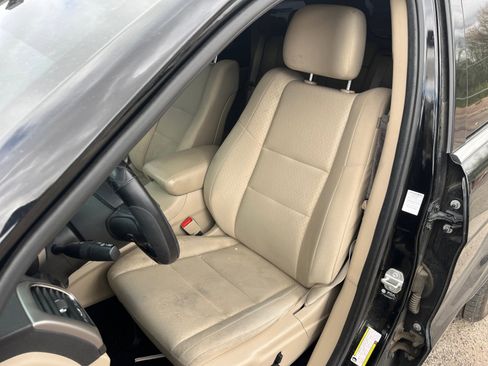 Used 2022 Jeep Grand Cherokee Laredo E image 14