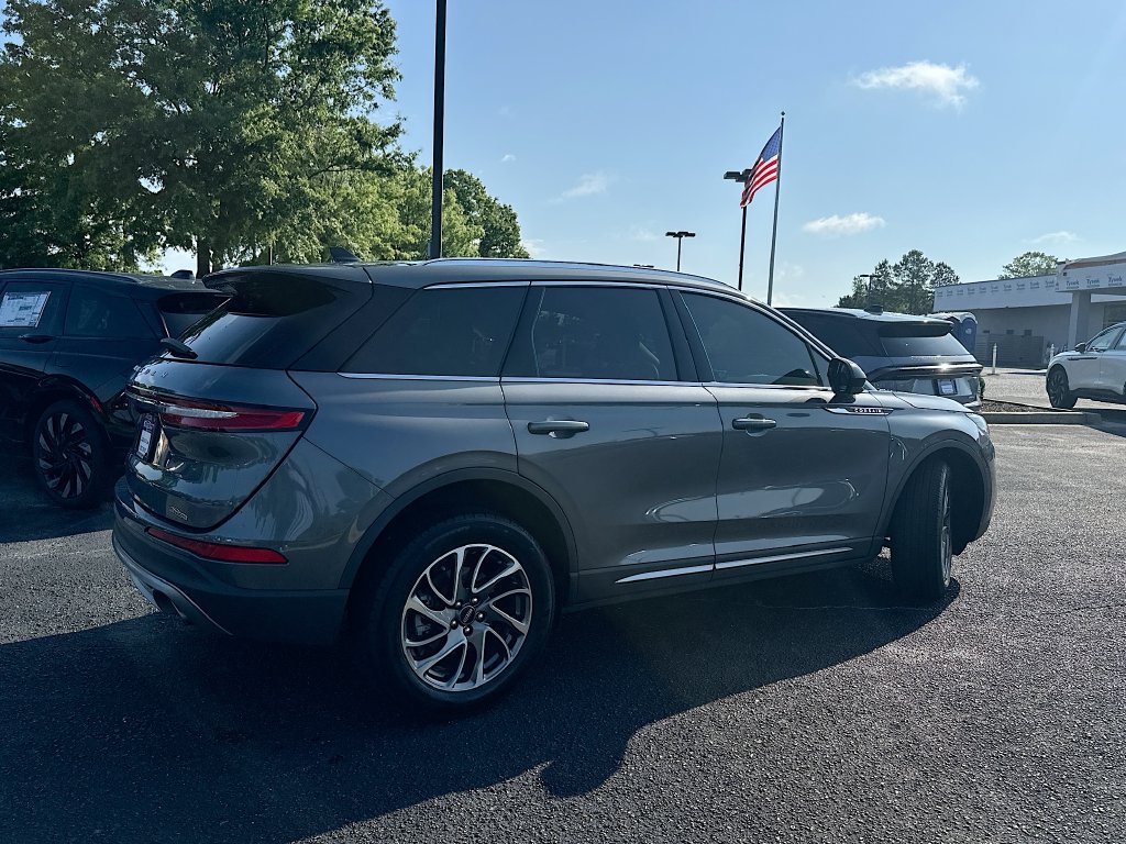 Certified 2022 Lincoln Corsair FWD image 7