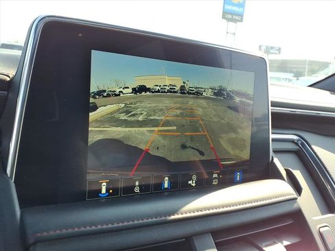 Used 2022 Chevrolet Suburban RST w/ Luxury Package image 13