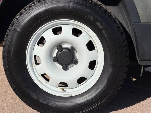 Used 2022 Land Rover Defender 90 image 36