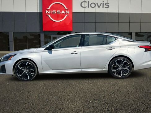 Used 2023 Nissan Altima 2.5 SR image 6