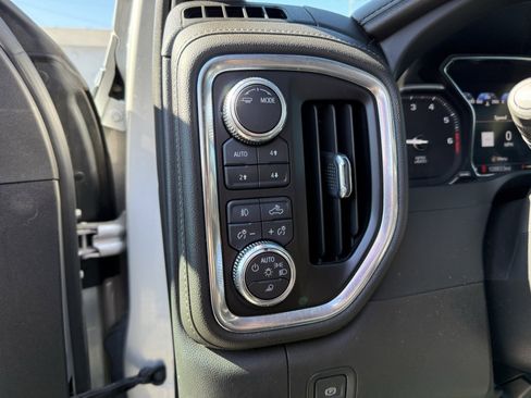 Used 2022 GMC Sierra 2500 Denali image 19