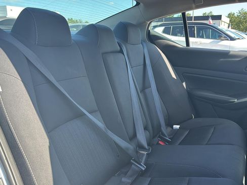 Used 2025 Nissan Altima 2.5 SV FWD image 23