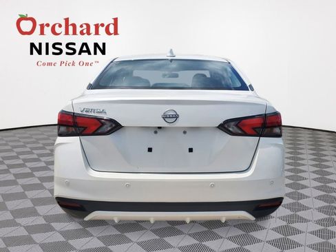 New 2025 Nissan Versa SV w/ Trunk Package FWD image 4