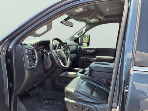 Used 2020 Chevrolet Silverado 2500 LTZ w/ LTZ Convenience Package AWD/4WD image 17