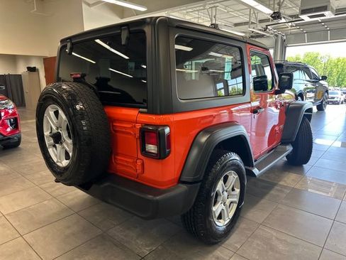 Used 2018 Jeep Wrangler Sport AWD/4WD image 12
