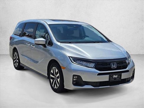 Used 2025 Honda Odyssey EX-L image 3