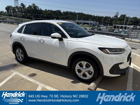 Used 2024 Honda HR-V LX image 1