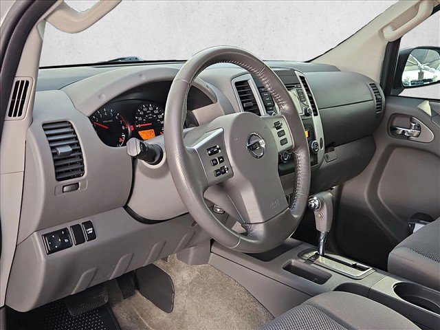 Used 2016 Nissan Frontier SV w/ SV Value Truck Package RWD image 9