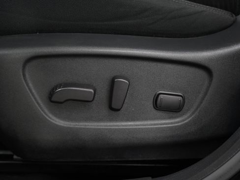 Used 2020 Nissan Rogue SV AWD/4WD image 27