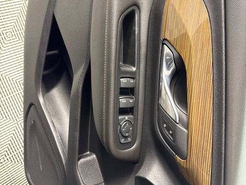 Used 2020 GMC Terrain SLE image 10