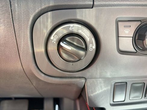 Used 2025 Nissan Frontier PRO-4X AWD/4WD image 20