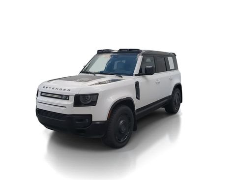 Certified 2025 Land Rover Defender 110 V8 AWD/4WD image 4