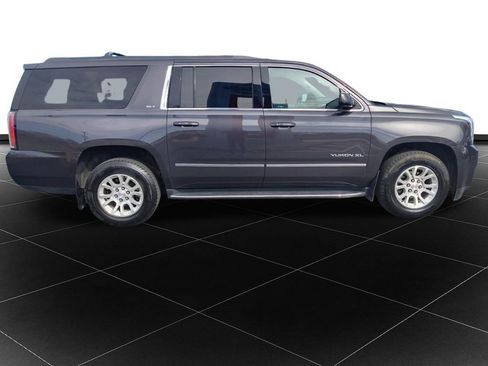Used 2017 GMC Yukon XL SLT w/ Open Road Package image 2