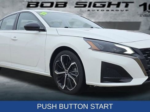 Used 2023 Nissan Altima 2.5 SR image 9