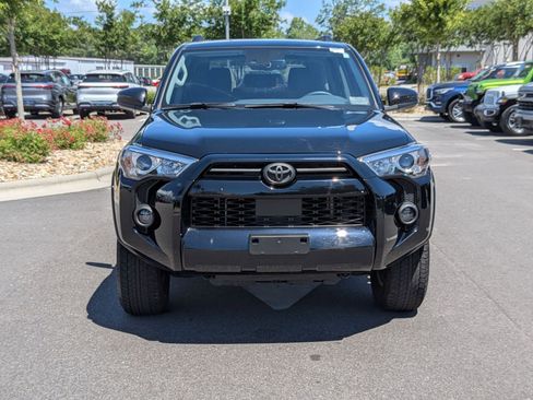 Used 2024 Toyota 4Runner SR5 AWD/4WD image 8
