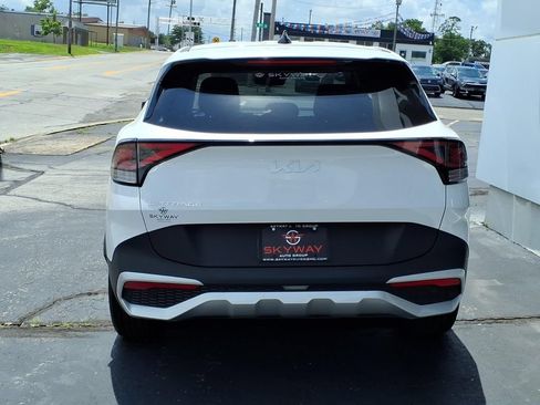Used 2025 Kia Sportage EX FWD image 5