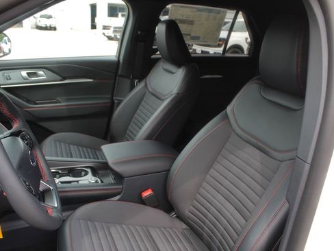 New 2026 Ford Explorer ST-Line w/ ST-Line Street Pack RWD image 17