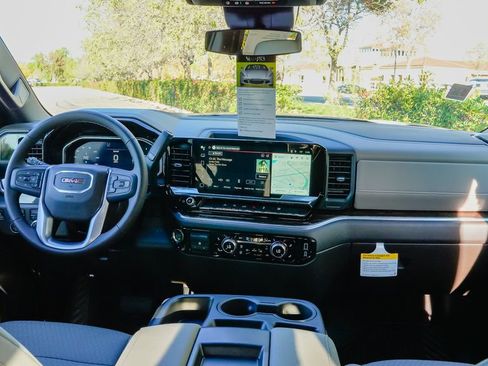 New 2026 GMC Sierra 1500 SLE w/ Preferred Package image 15